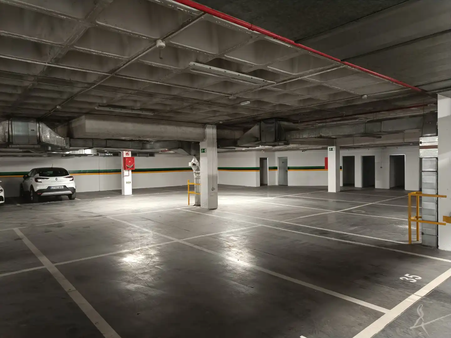 Parkplatz von Garage zur Miete in San Fernando