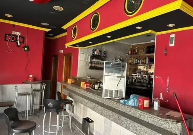 Local comercial en Venta en Valdezarza