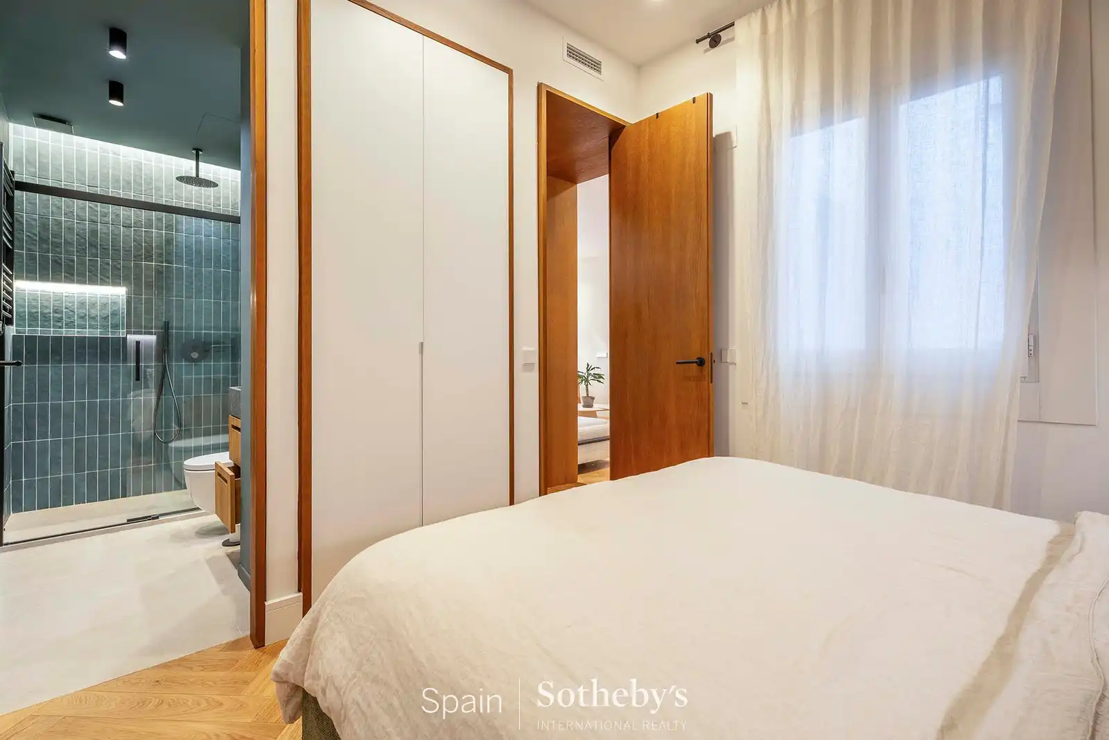 Bedroom of Apartments for sale in Madrid  with Air Conditioner and Heating