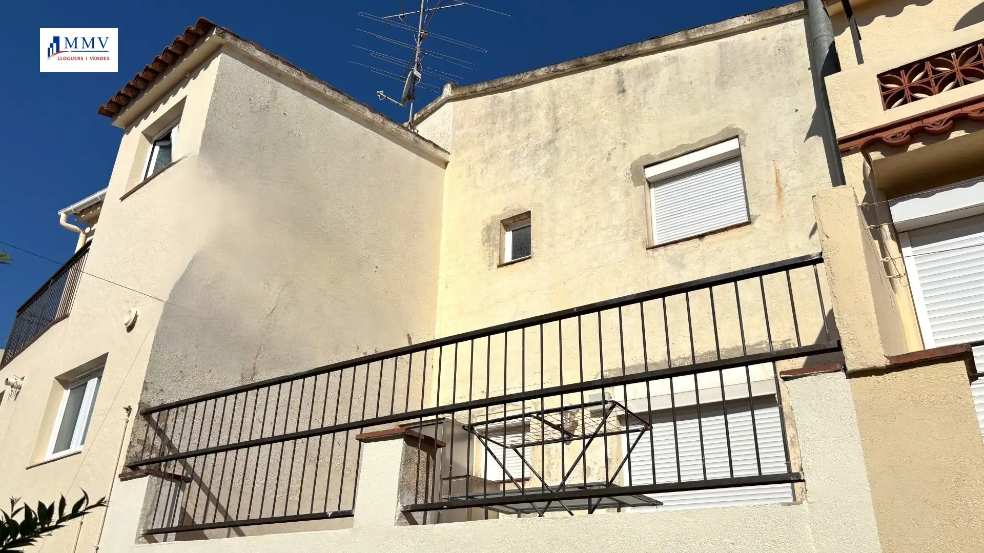 Casa adosada en venda a Mas Baell - Can Carbó