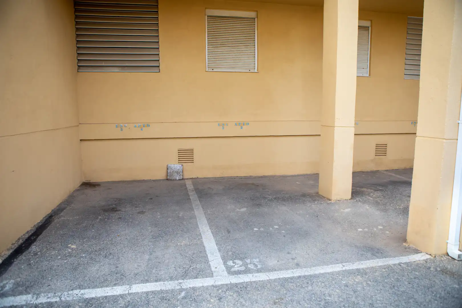 Parking of Apartments for rent in Dénia  with Air Conditioner, Heating and Terrace