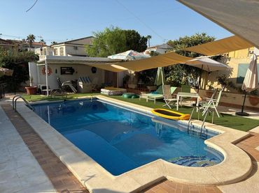 Detached house with pool for sale in Los Balcones - Los Altos