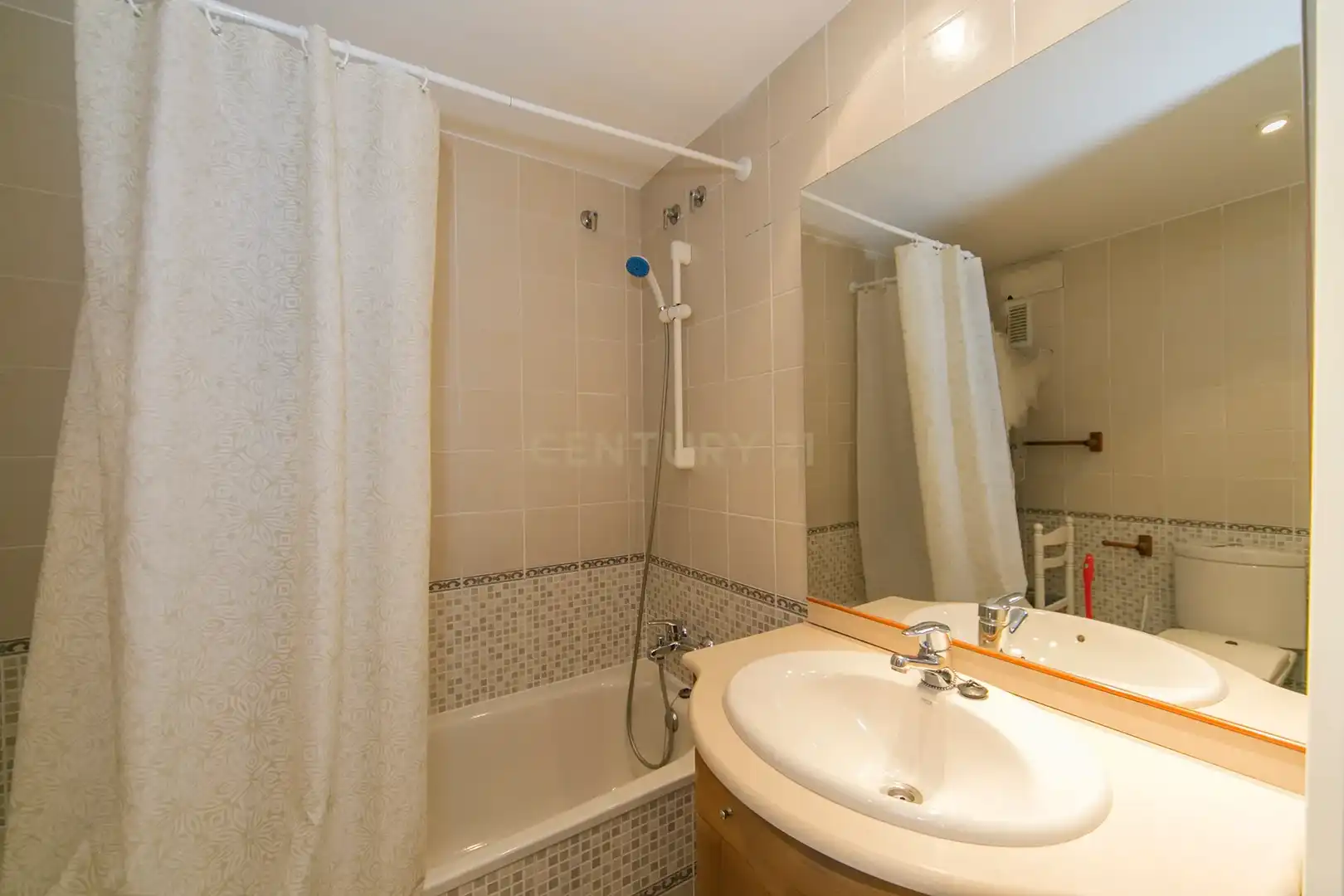 Bathroom of Flat for rent in Calpe / Calp  with Furnished, Oven and Washing machine