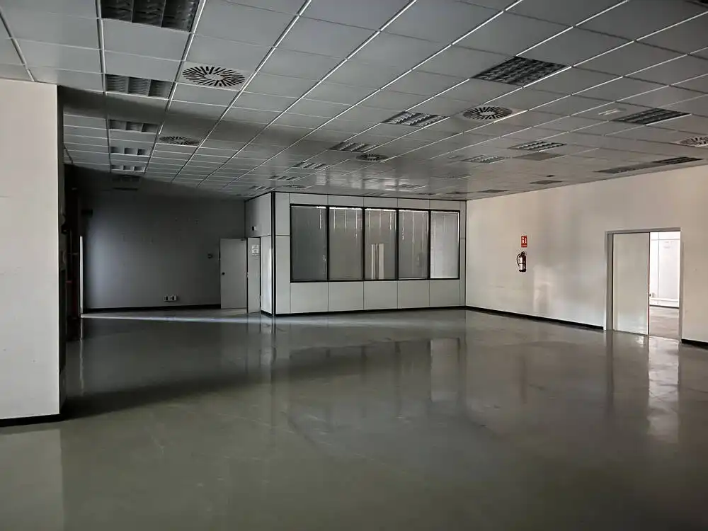 Industrial buildings for rent in Granvia LH