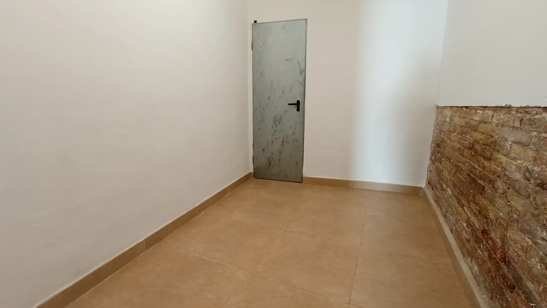 Commercial properties for rent in Plaça de l'Alzina, Pubilla Cases