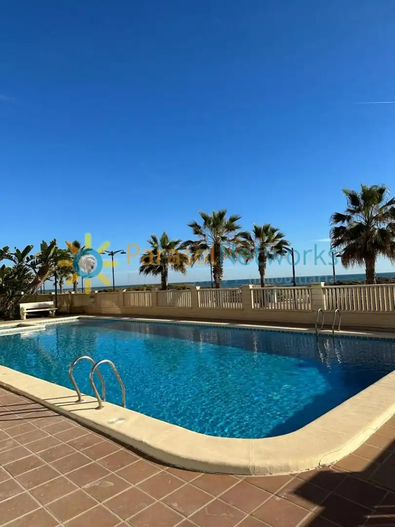 Schwimmbecken von Wohnungen zur Miete in Guardamar de la Safor mit Klimaanlage, Heizung und Terrasse