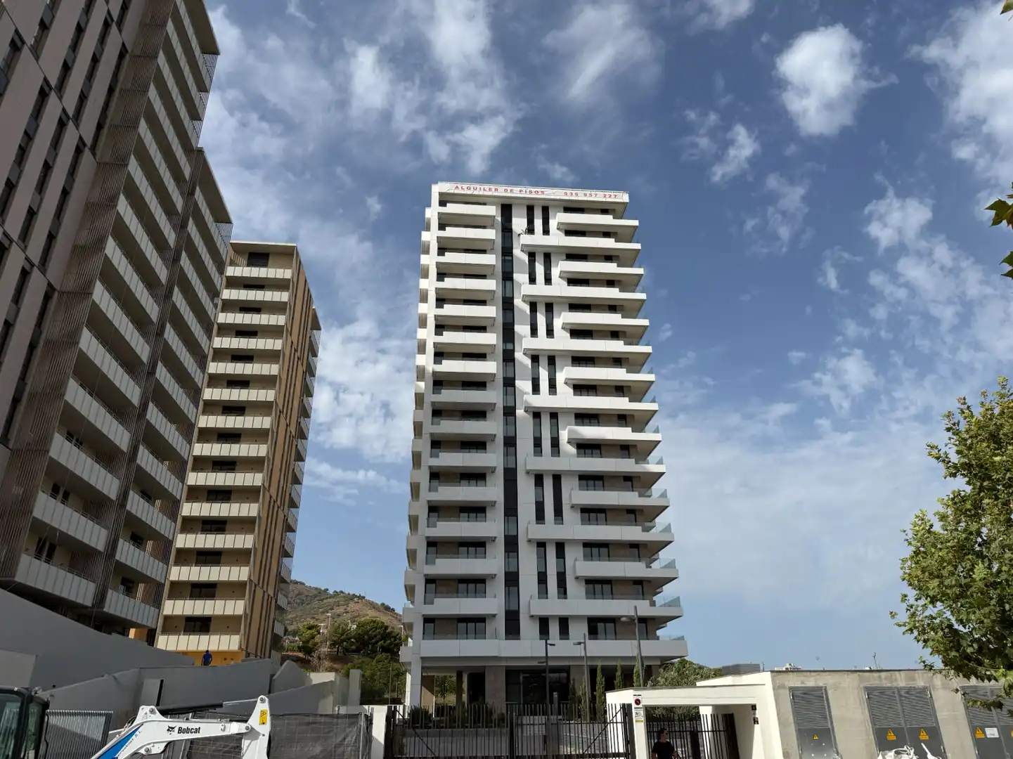 Vista exterior de Pis de lloguer en Esplugues de Llobregat amb Aire condicionat, Calefacció i Terrassa