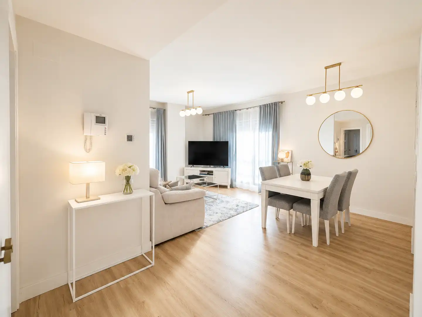 Sala d'estar de Àtic en venda en Mairena del Aljarafe amb Aire condicionat, Terrassa i Traster