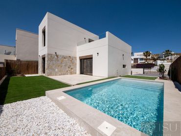 Xalet amb piscina en venda a Algorfa