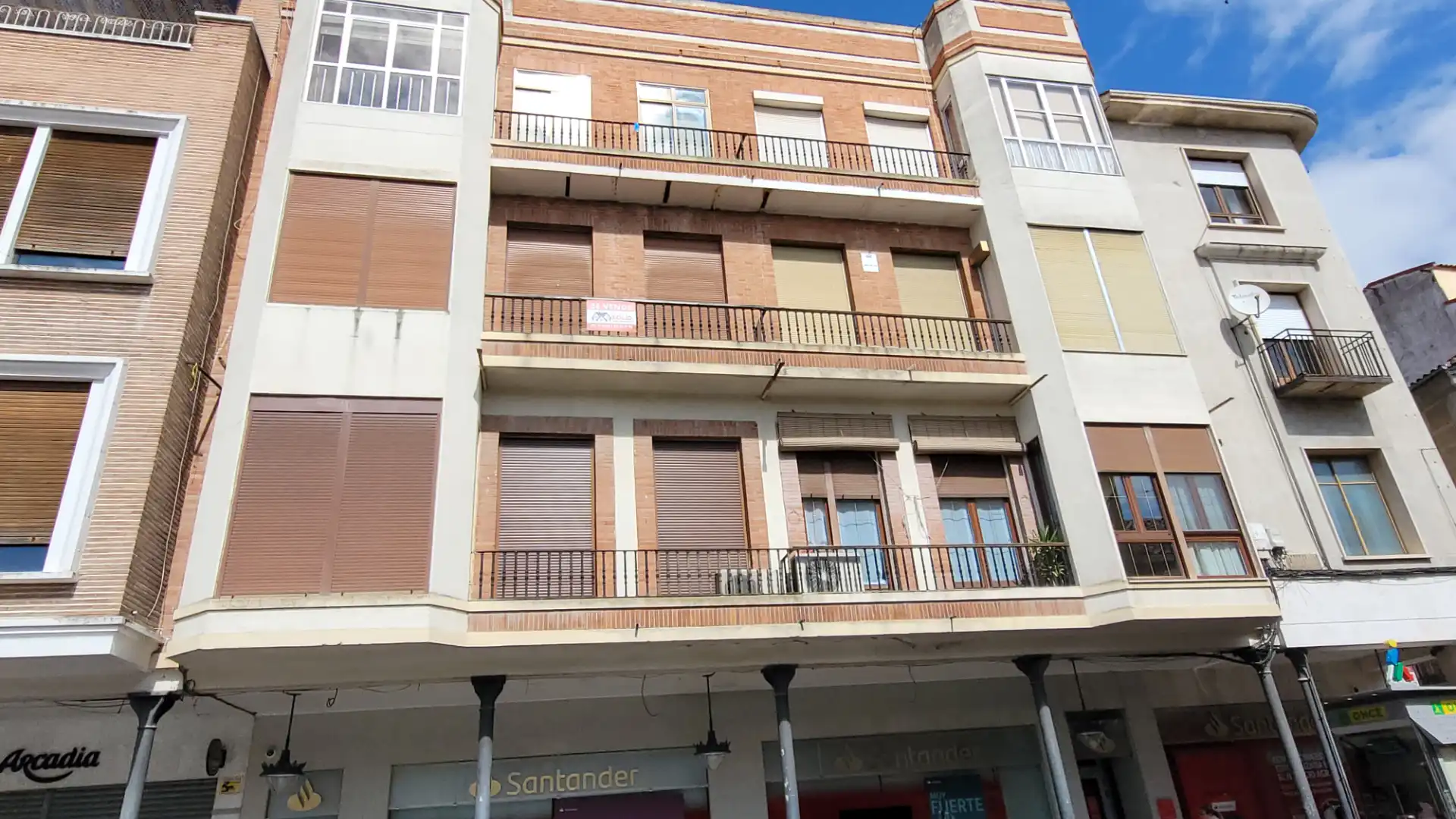 Vista exterior de Piso en venta en Medina del Campo con Calefacción, Terraza y Balcón