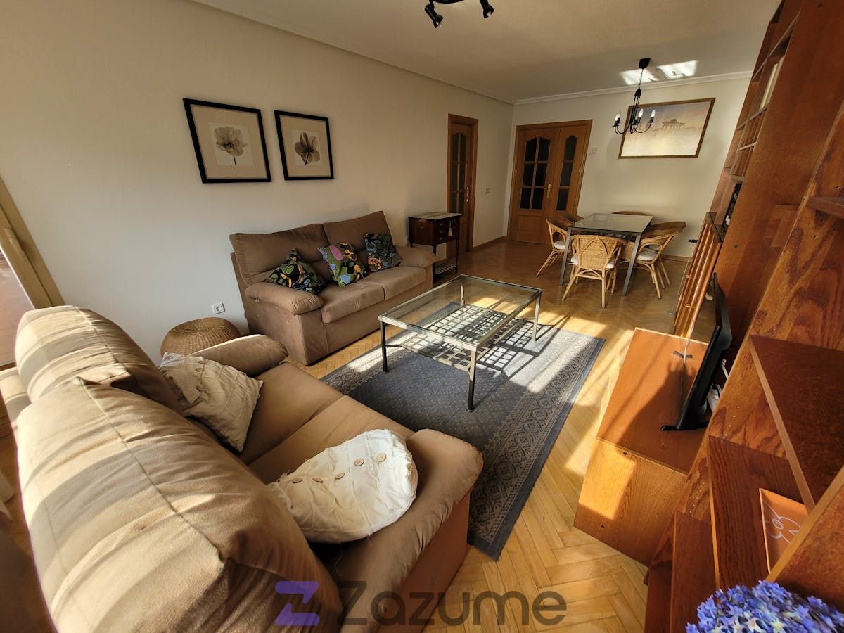 Sala de estar de Piso de alquiler en Segovia Capital con Calefacción, Terraza y Amueblado