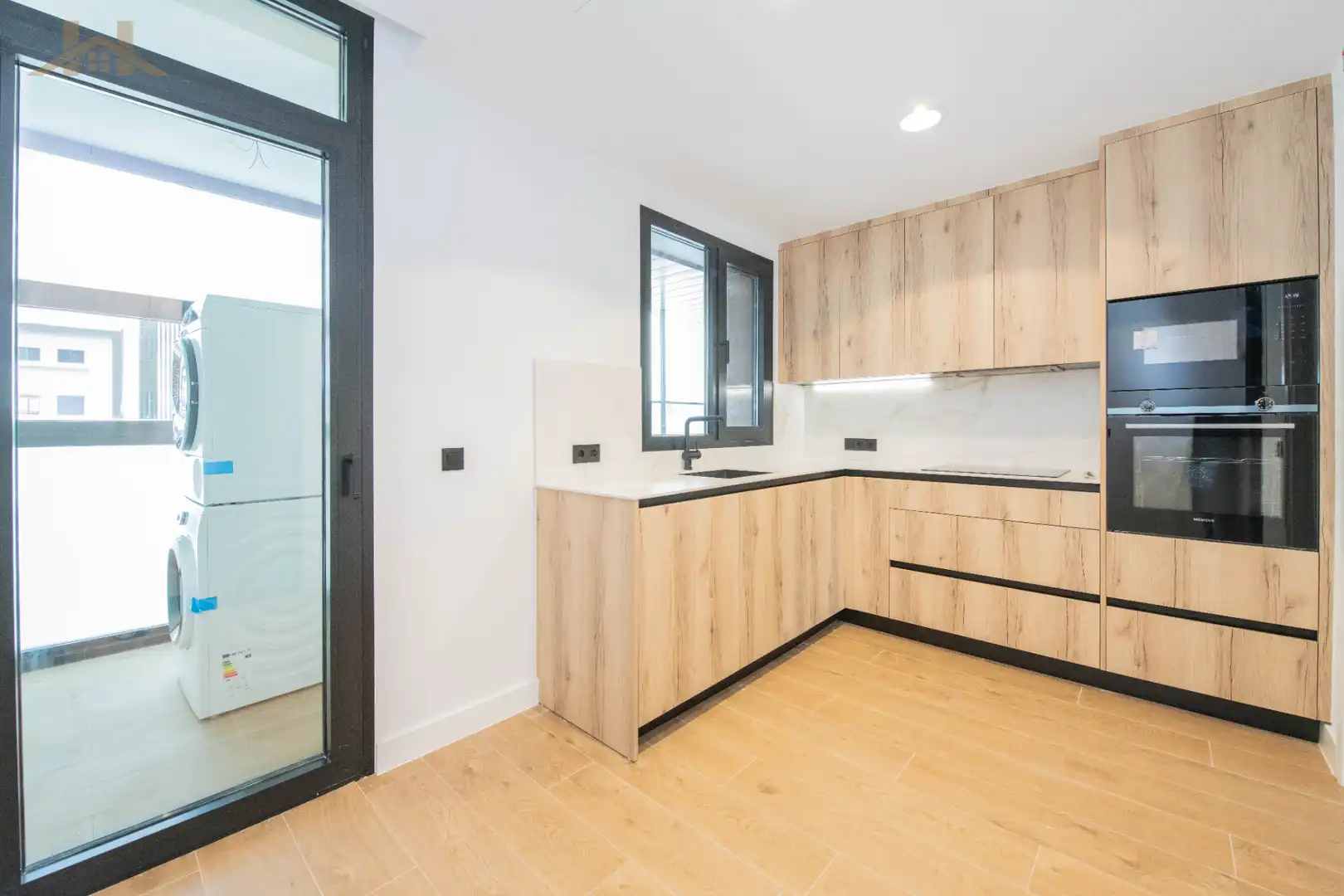 Küche von Wohnung zum Verkauf in Tres Cantos mit Klimaanlage, Heizung und Terrasse