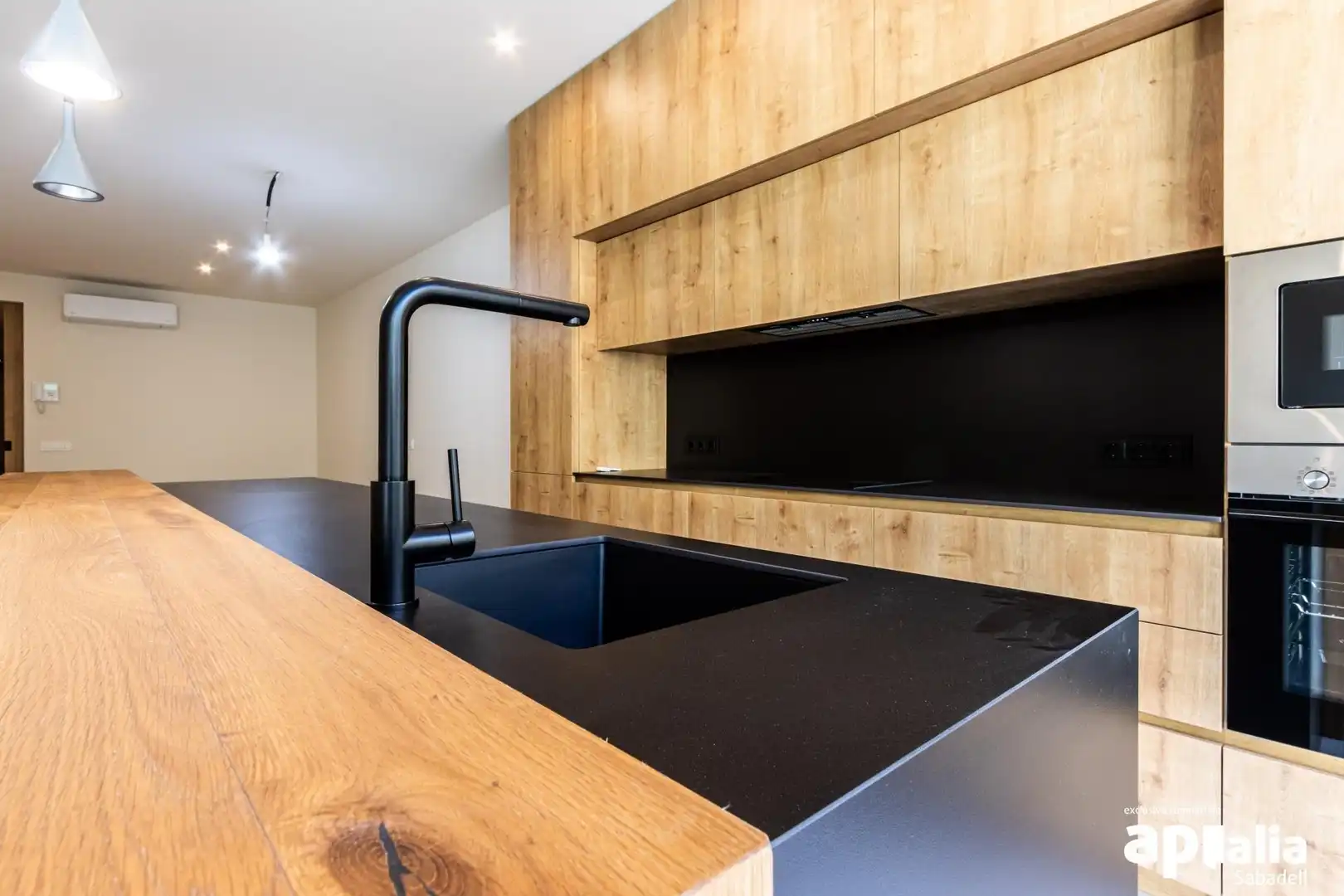 Cocina de Casa o chalet en venta en Sabadell con Aire acondicionado, Calefacción y Terraza