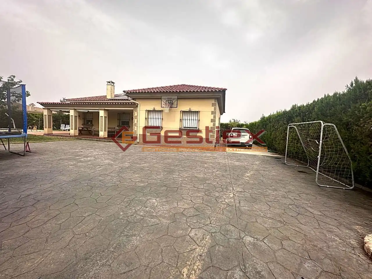 Houses for sale in Lobón, Almendralejo