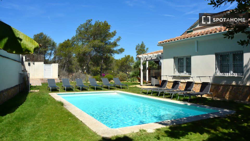 Swimming pool of Flat to rent in Olivella  with Air Conditioner, Heating and Furnished