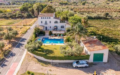 Vista exterior de Casa o xalet en venda en La Selva del Camp amb Terrassa i Piscina