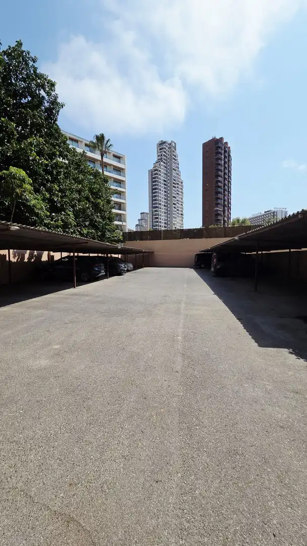 Parking de Piso en venta en Benidorm con Aire acondicionado, Terraza y Piscina comunitaria