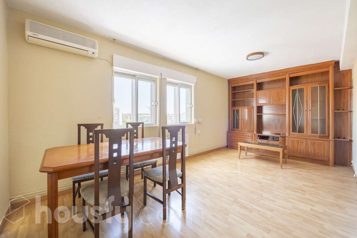 Menjador de Pis de lloguer en  Madrid Capital amb Aire condicionat, Calefacció i Balcó