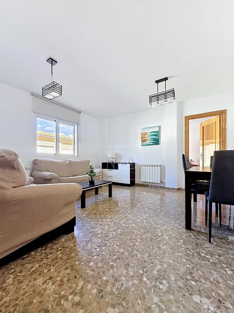 Sala d'estar de Pis en venda en Las Gabias amb Aire condicionat i Calefacció