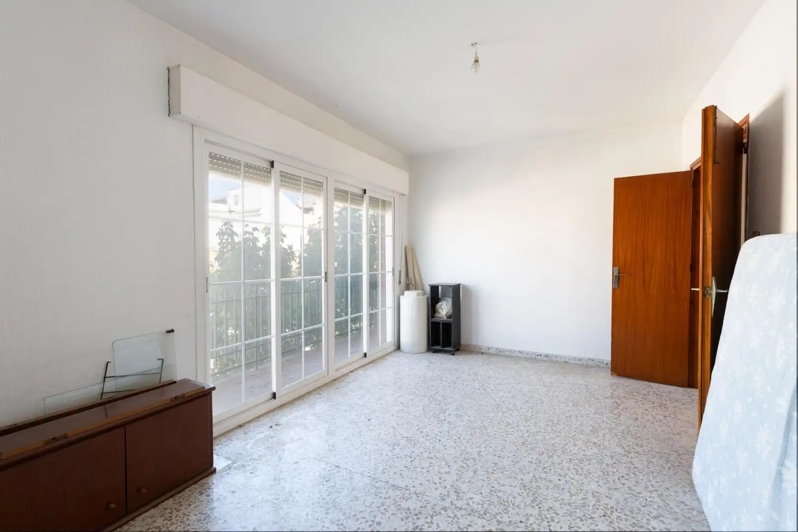 Exterior view of Buildings for sale in La Zubia