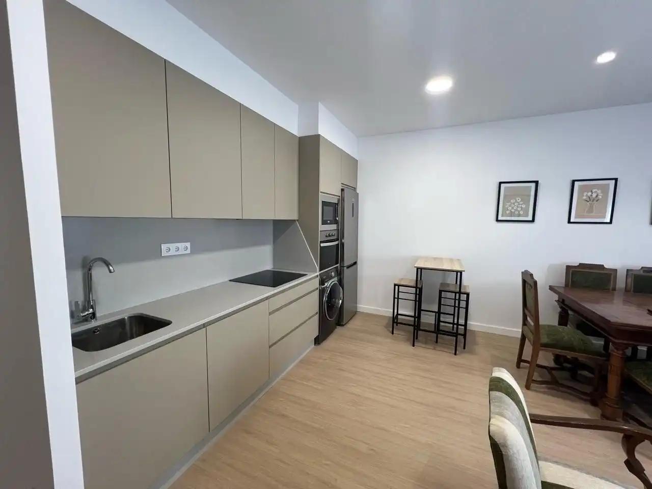 Cocina de Piso para compartir en Ourense Capital  con Calefacción, Amueblado y Balcón
