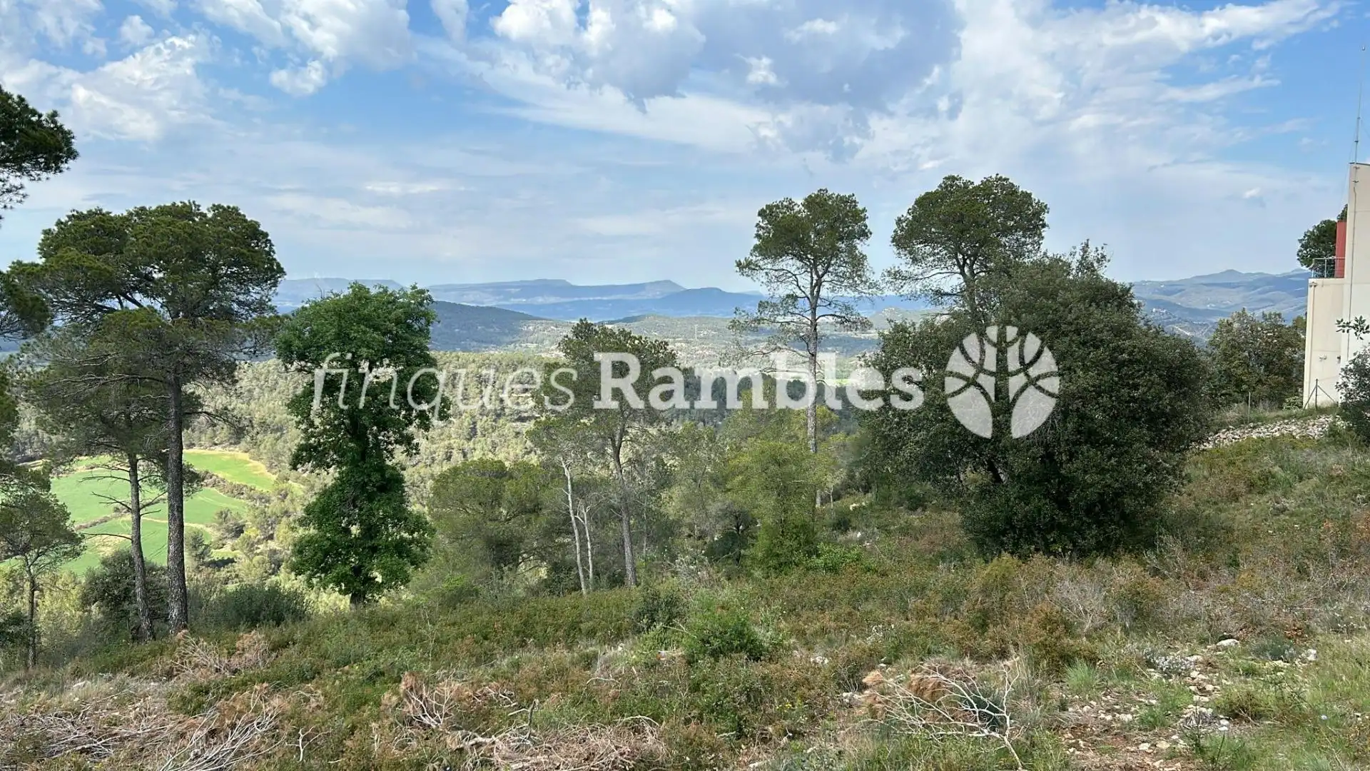Terreny residencial en venda a Carrer de Puig i Cadafalch 1501