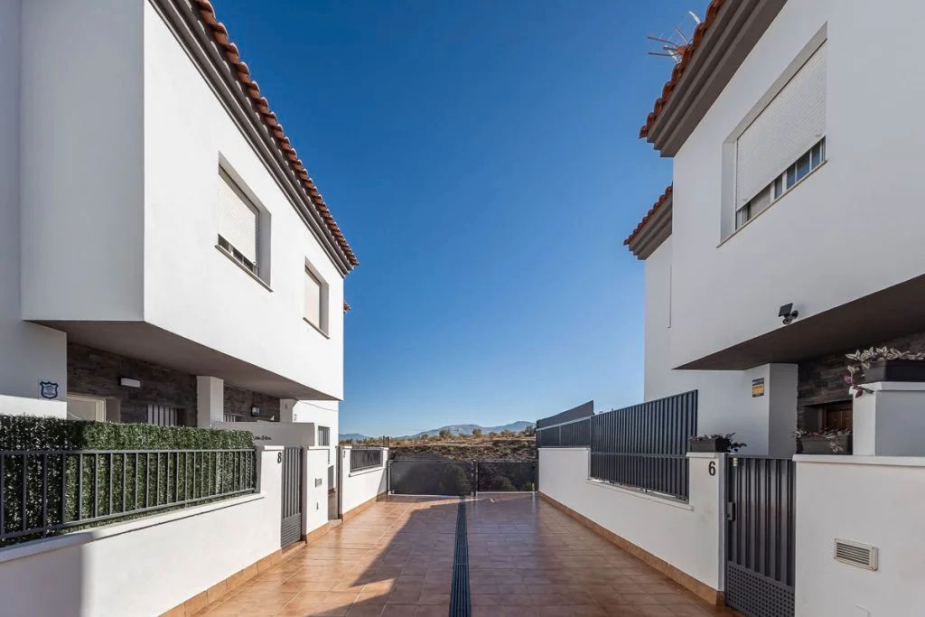 Vista exterior de Casa o xalet en venda en Gójar