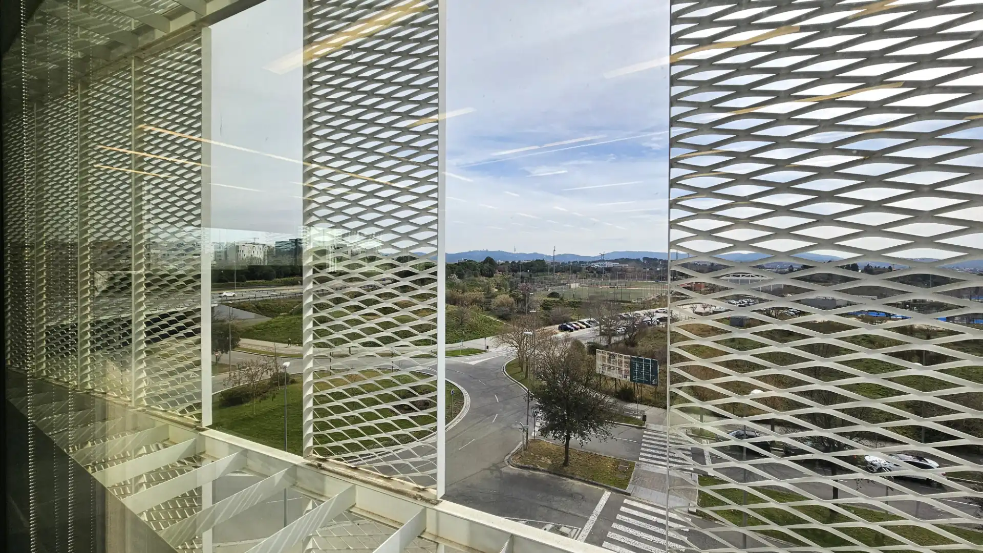 Vista exterior de Oficina de lloguer en Sant Cugat del Vallès amb Calefacció, Internet i Alarma