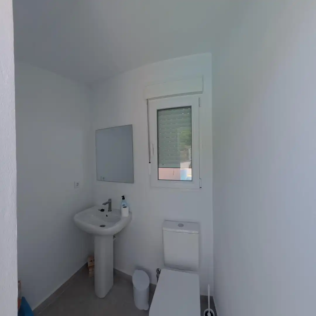 Badezimmer von Country house zur Miete in Sayalonga mit Privatgarten, Terrasse und Schwimmbad