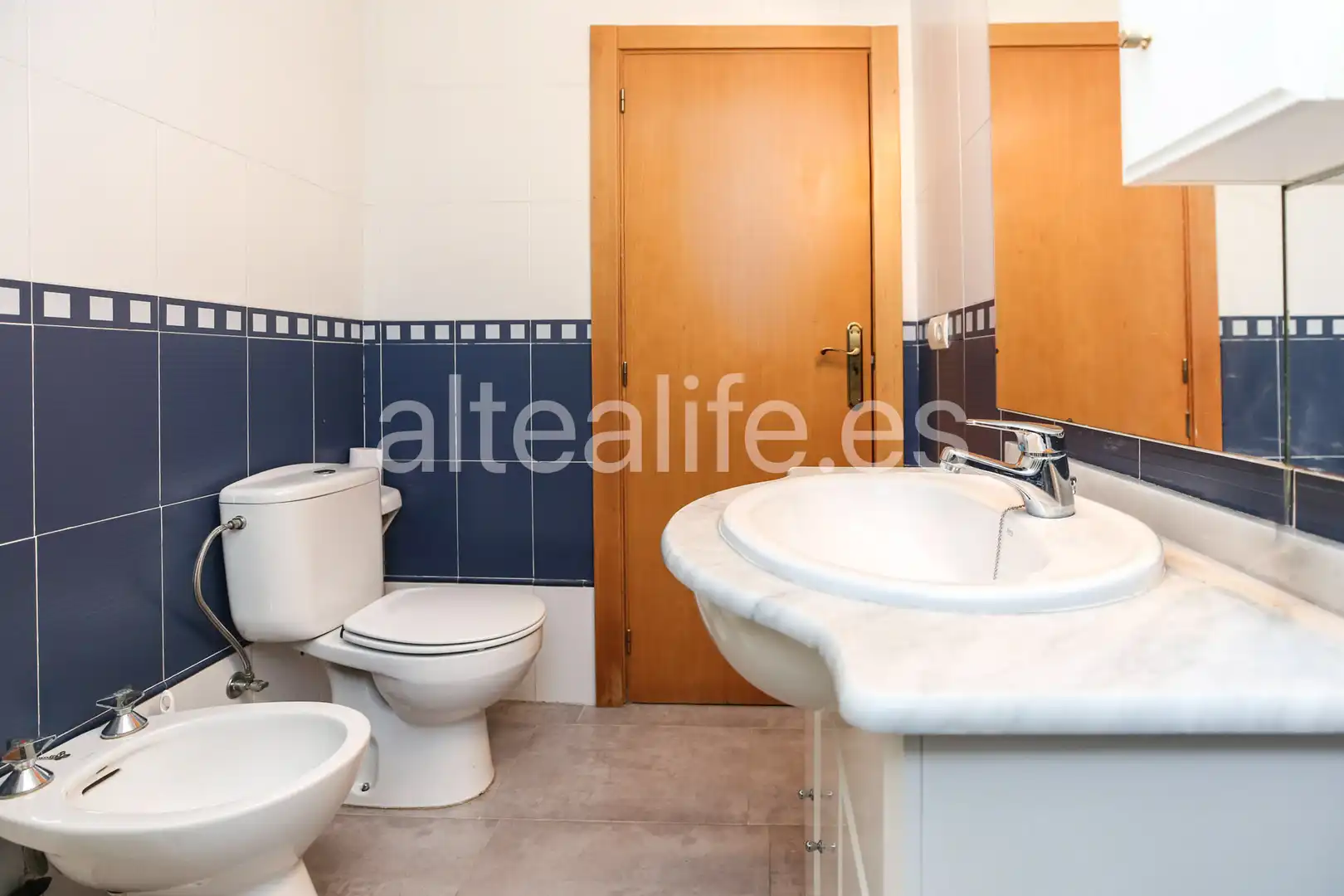Bany de Casa o xalet en venda en La Nucia amb Aire condicionat, Jardí privat i Terrassa