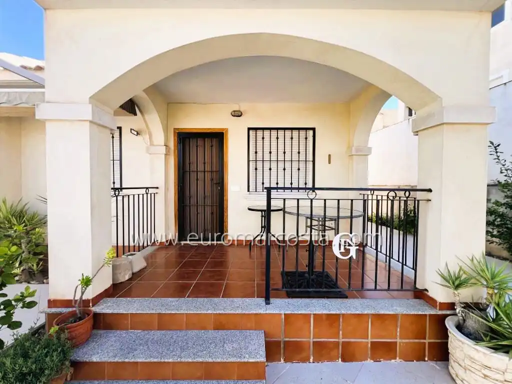 Casa pareada con piscina en venta en Carrer el Moll, imagen 7