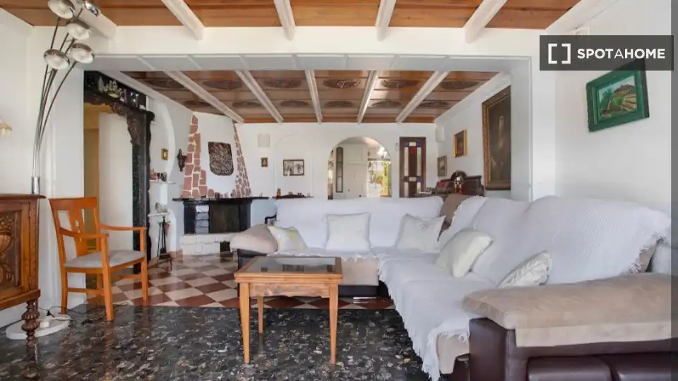 Sala d'estar de Apartament per a compartir en Torremolinos amb Aire condicionat, Terrassa i Moblat
