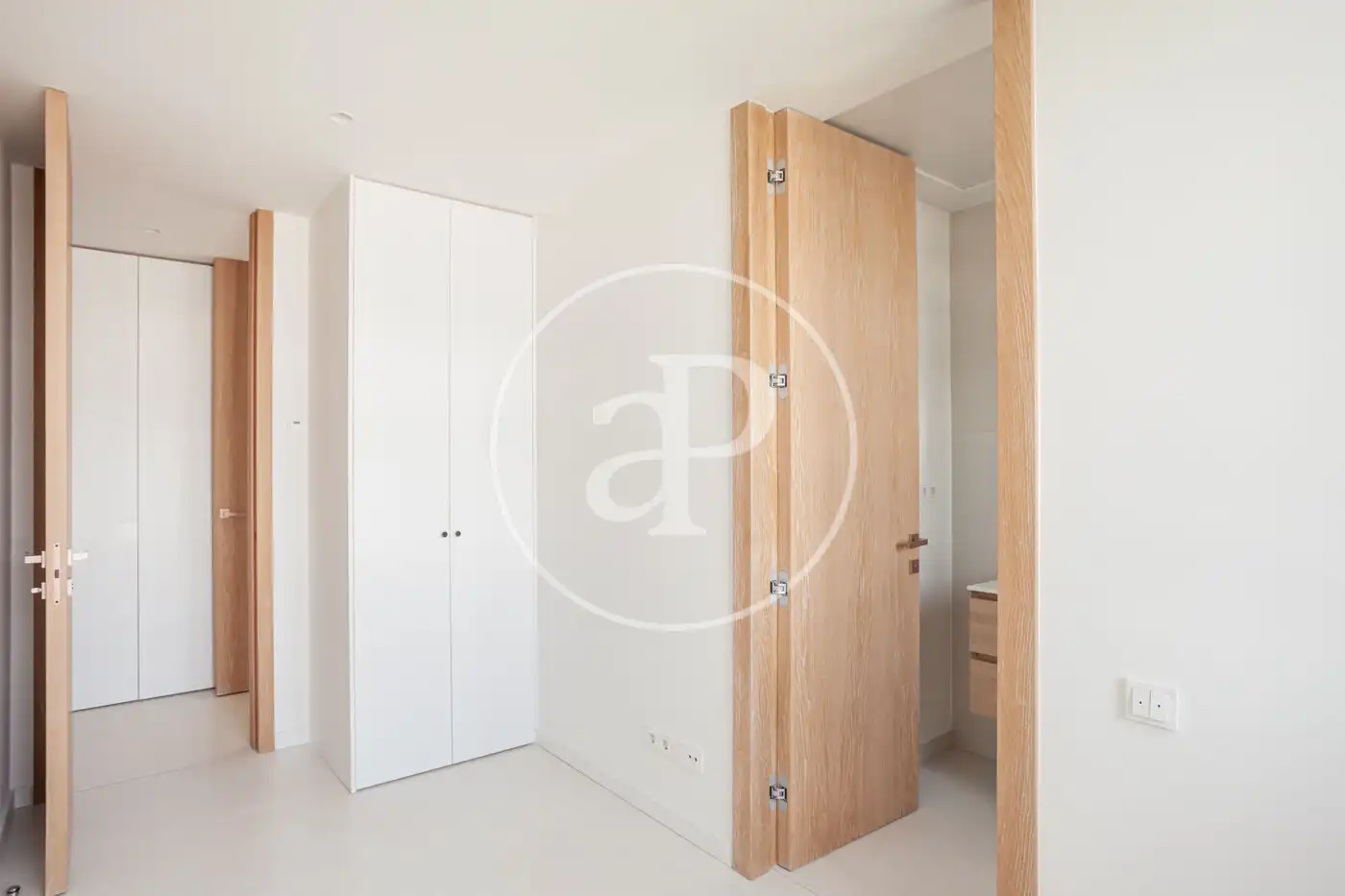 Bedroom of Flat for rent in Pozuelo de Alarcón  with Air Conditioner, Heating and Private garden