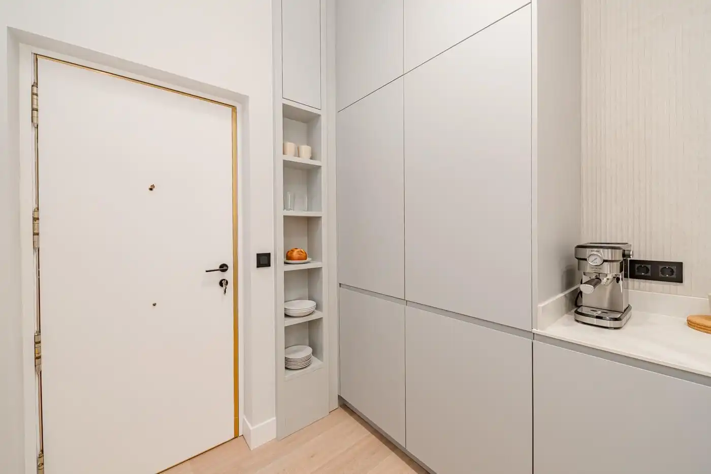 Küche von Wohnung zum Verkauf in Madrid mit Klimaanlage und Heizung