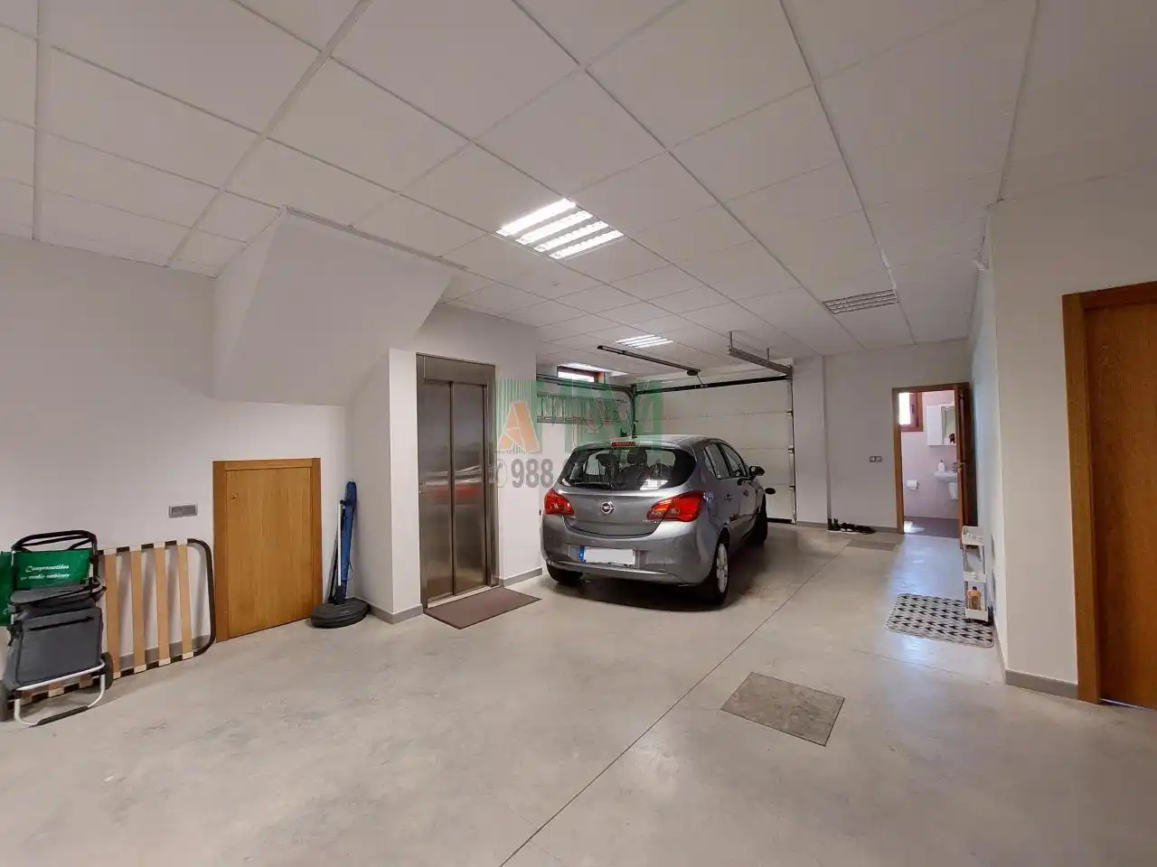 Aparcament de Casa o xalet en venda en Barbadás amb Calefacció, Jardí privat i Terrassa
