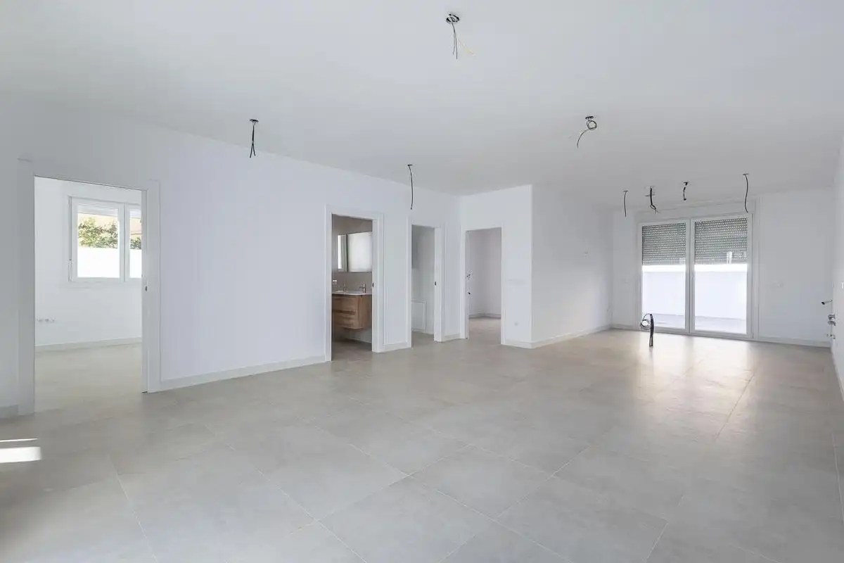 Casa adosada en venta en Vegas del Genil con Aire acondicionado, Calefacción y Jardín privado