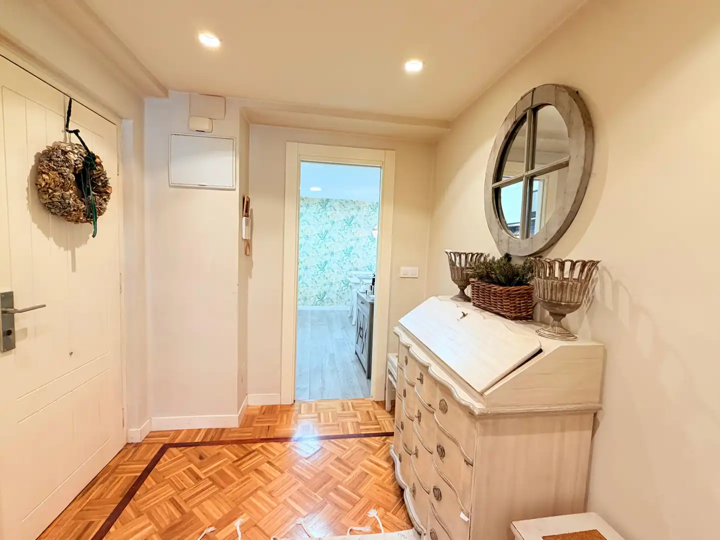 Wohnung zum Verkauf in Avilés mit Heizung, Terrasse und Möbliert