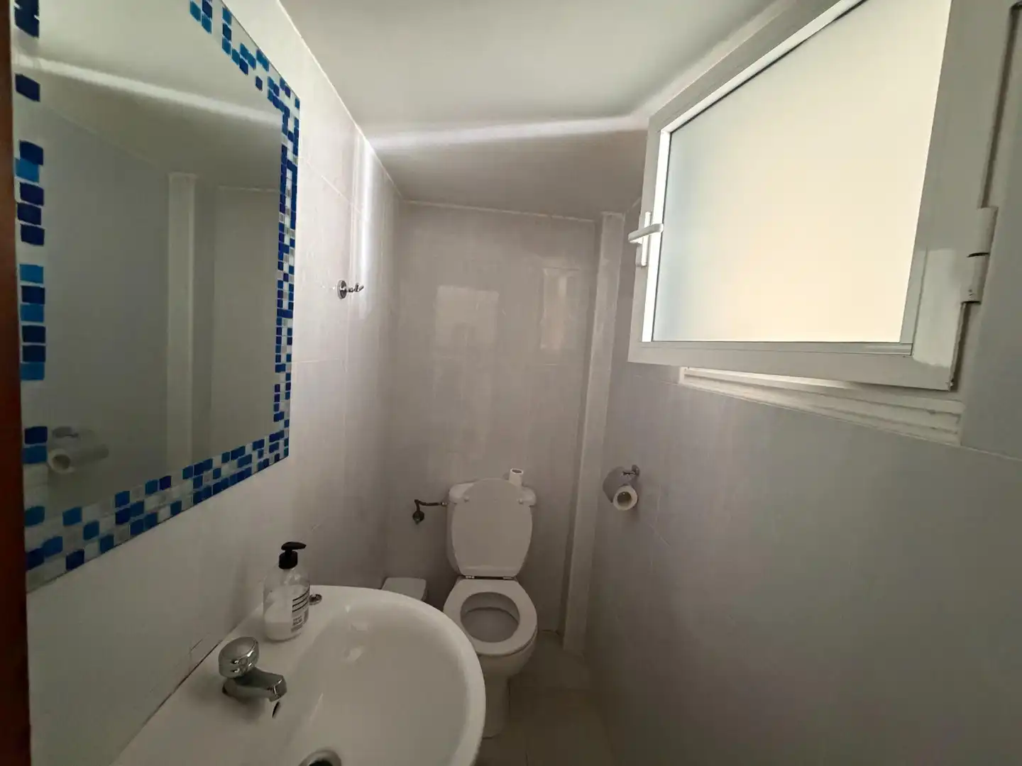 Badezimmer von Geschaftsraum zur Miete in Boiro
