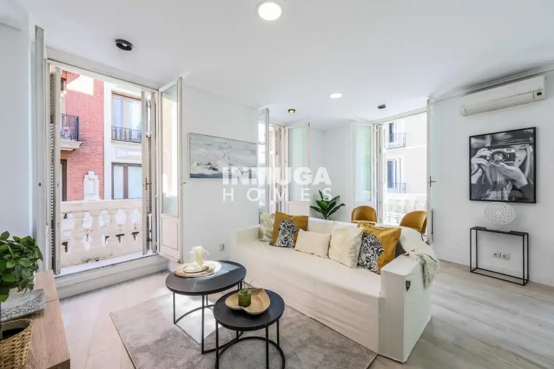 Flat for rent in Sol