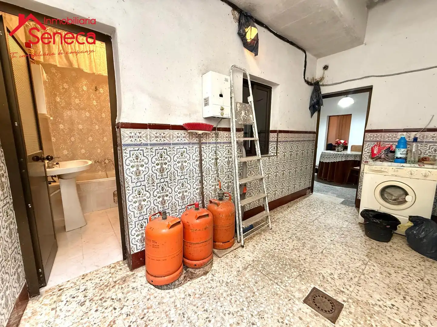 Casa adosada en venda en Córdoba amb Calefacció, Terrassa i Moblat