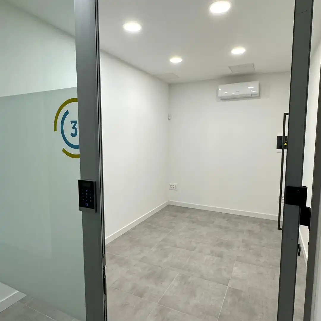 Büro zur Miete in Telde mit Klimaanlage, Heizung und Internet