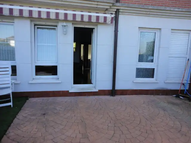 Außenansicht von Erdgeschoss zum Verkauf in Leioa mit Heizung, Privatgarten und Terrasse