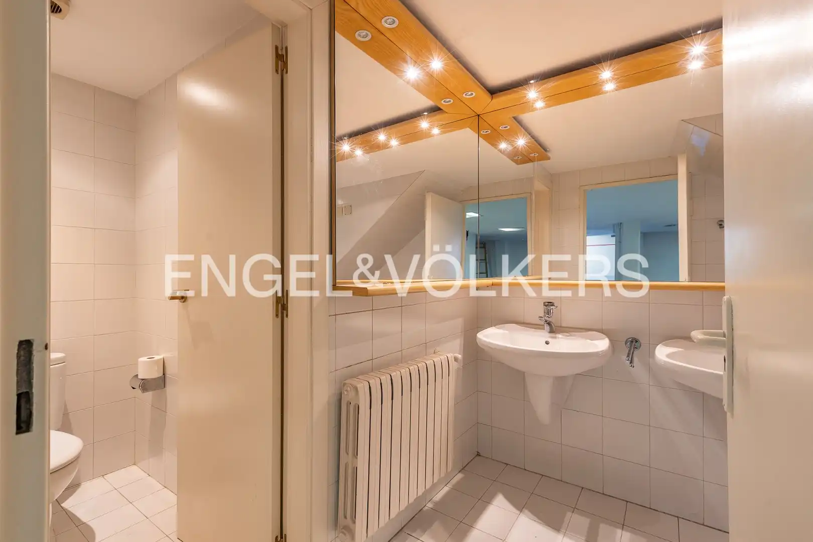 Baño de Casa o chalet en venta en Sant Cugat del Vallès con Aire acondicionado, Calefacción y Jardín privado