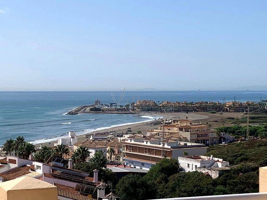 Vista exterior de Apartamento en venta en La Alcaidesa con Terraza, Internet y Piscina comunitaria