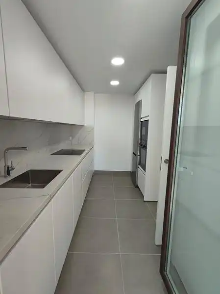 Cocina de Ático de alquiler en Estepona con Aire acondicionado, Calefacción y Jardín privado