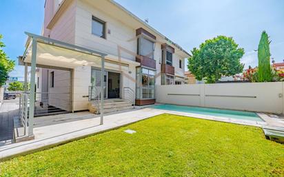 Garden of Single-family semi-detached for sale in Pozuelo de Alarcón  with Air Conditioner, Heating and Private garden