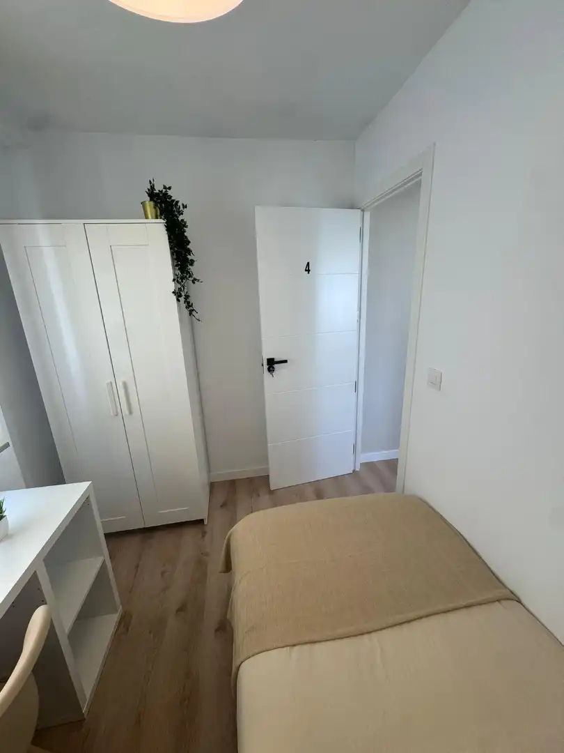 Schlafzimmer von Wohnung zum Verkauf in Sevilla mit Klimaanlage, Möbliert und Ofen