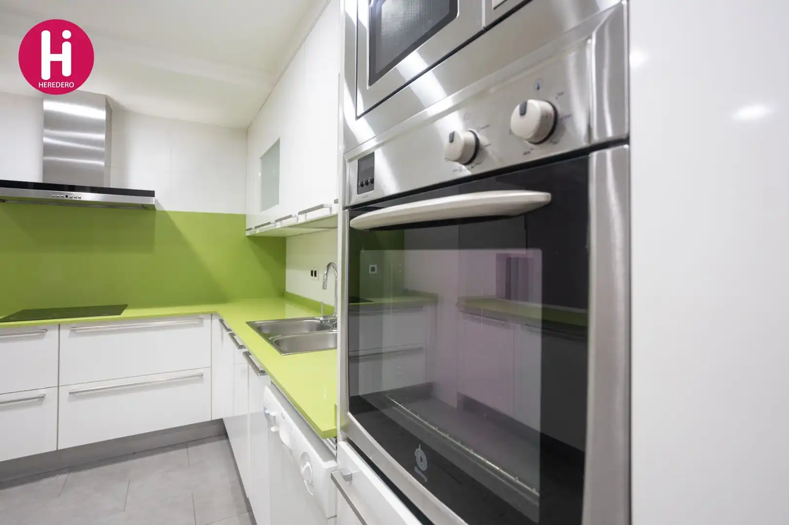 Küche von Wohnung zum Verkauf in Vigo  mit Heizung und Abstellraum