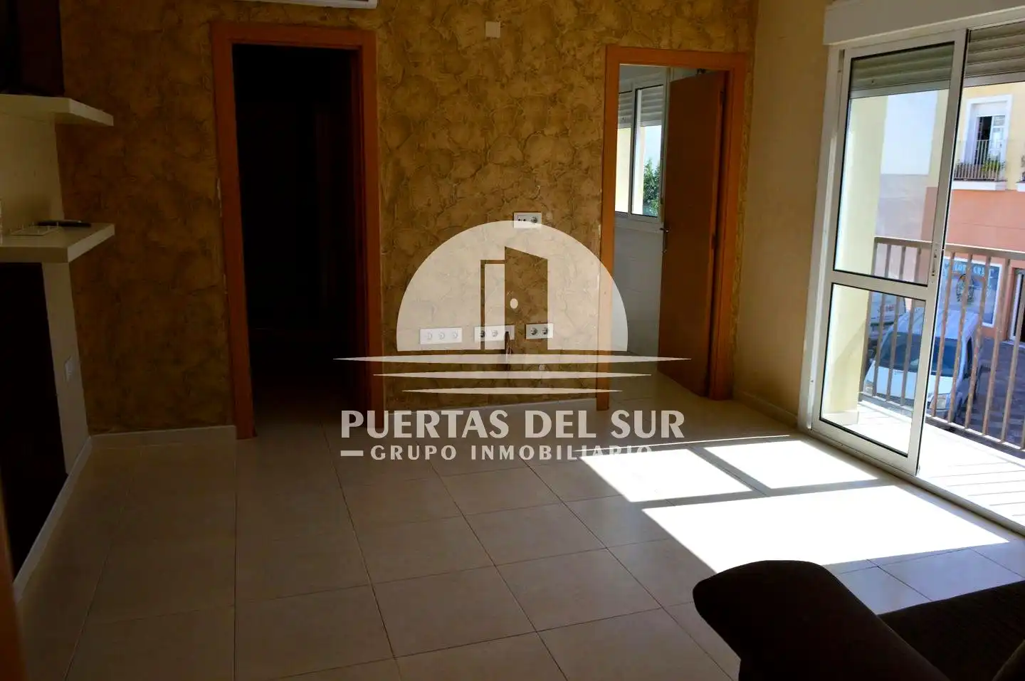 Flat for sale in Rota  with Balcony
