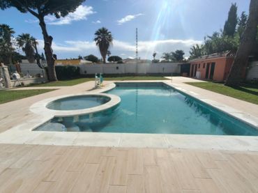 Chalet con piscina en venta en Los Franceses – La Vega
